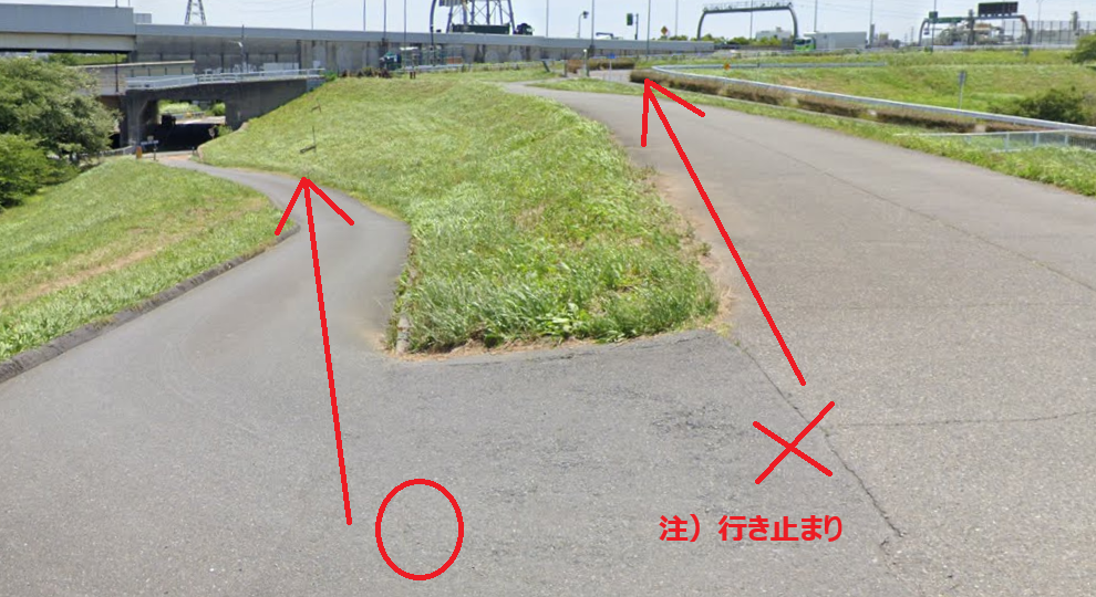 東京外かく環状道路手前の坂